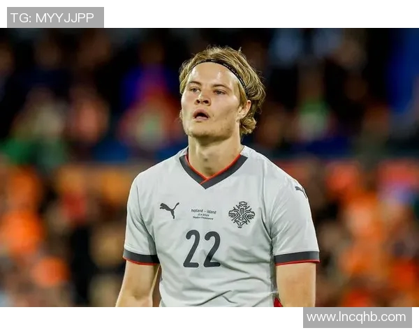 足球历史上踢破网的传奇球星是谁 他如何创造这一惊艳瞬间